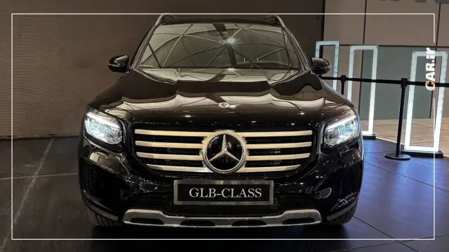 نمای جلو مرسدس بنز GLB200 مرسدس بنز ستاره ایران (5).webp