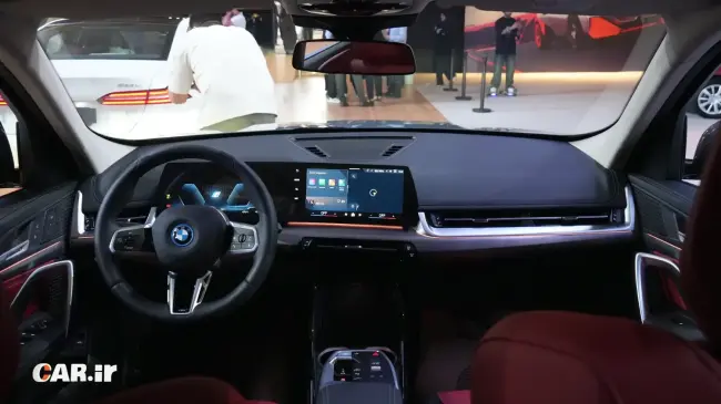 نمای کابین ب ام و ix1 25L - Car.ir