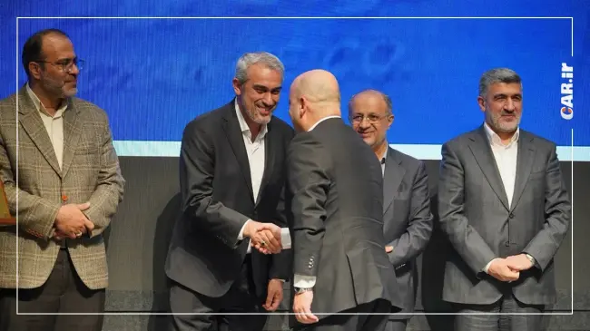  کرمان موتور در سومین همایش تجلیل از برترین‌های بورس  (2).webp