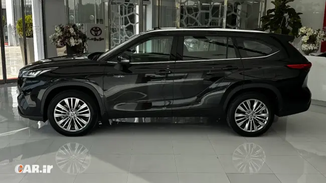 نمای جانبی تویوتا هایلندر - Car.ir