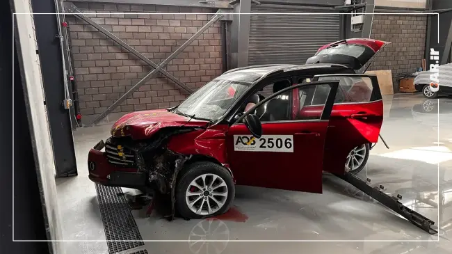 مرکز تست تصادف ایران (4).webp