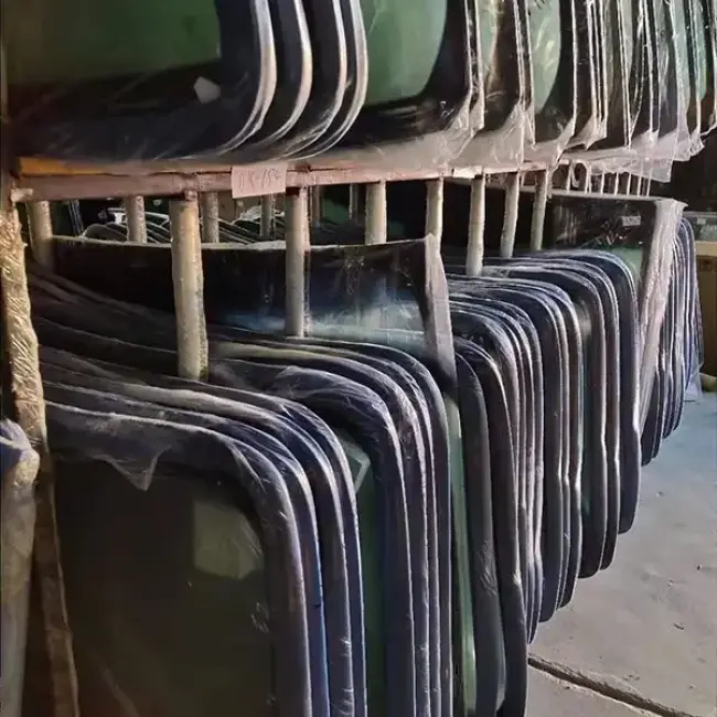 شیشه اتومبیل (2).webp