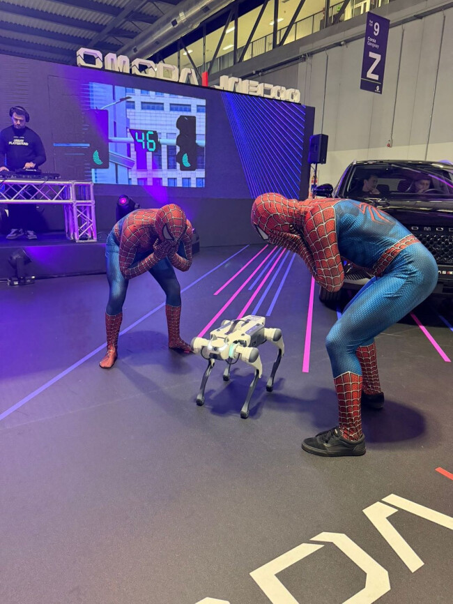 حضور لوکانو اکودا در رویداد میلان (2).jpg