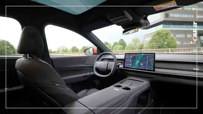 فضای داخلی ایکس پنگ g6.webp