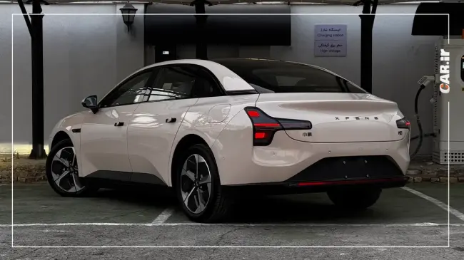  ایکس پنگ مونا M03 (1).webp