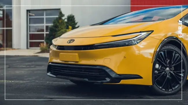 تویوتا پریوس  (2).webp