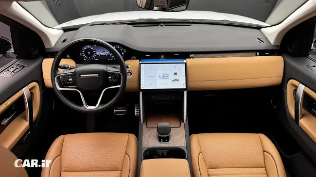 نمای داشبورد لندروور دیسکاوری اسپرت - Car.ir