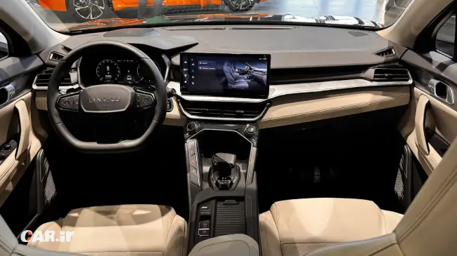 نمای داشبورد lynk&co 06 - Car.ir.webp