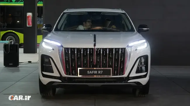 نمای جلو سفیر R7 پلاگین هیبرید - Car.ir