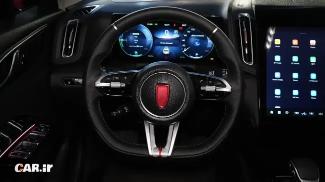 پشت فرمان سفیر R7 پلاگین هیبرید - Car.ir
