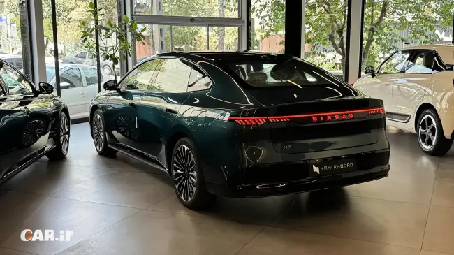 نمای بغلNissan N7.webp